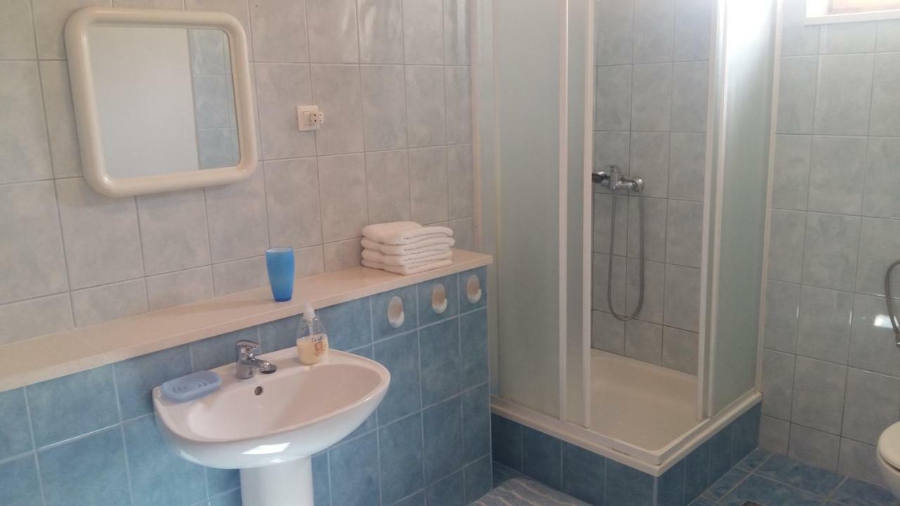 Apartment Viola Supetar Eksteriør billede